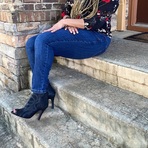 Lee Denim - Lee Slim Fit Skinny Mid Rise Sculpting Jean